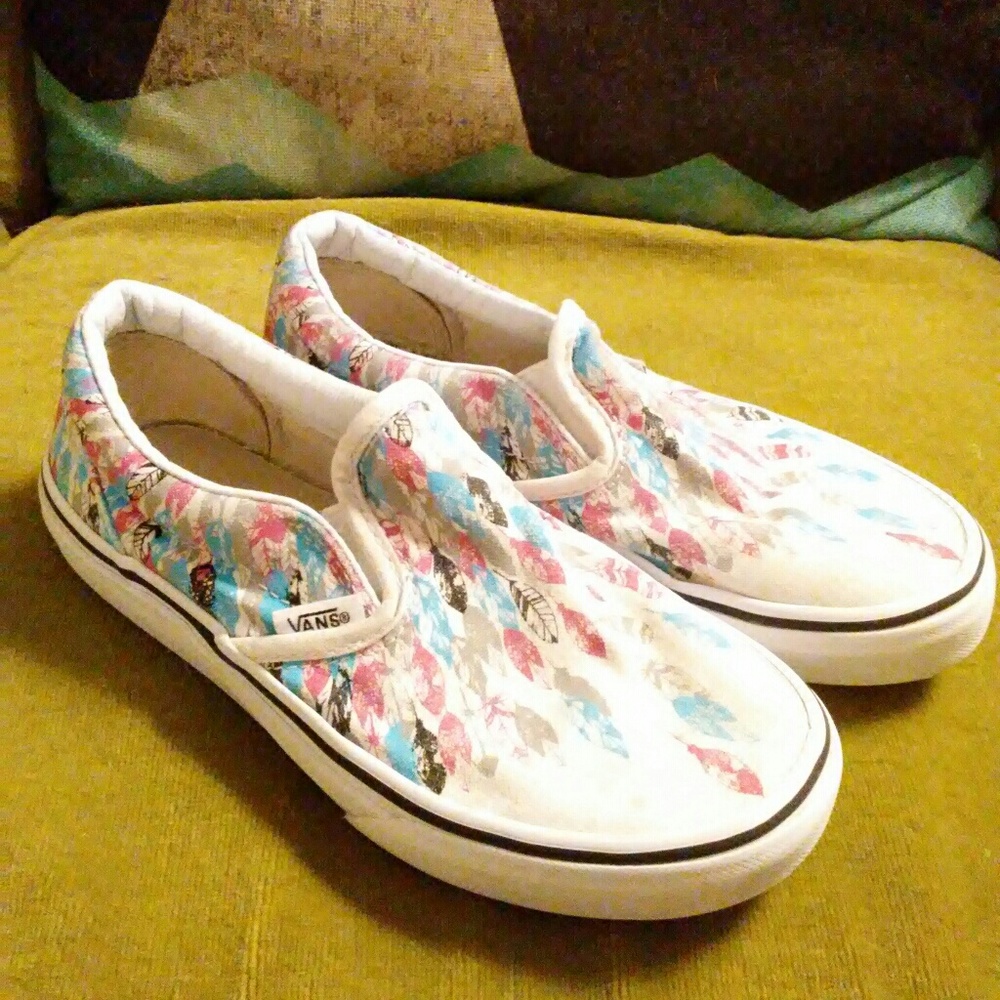 *SOLD*Girl's Slip On Vans Size 1.5 Boho